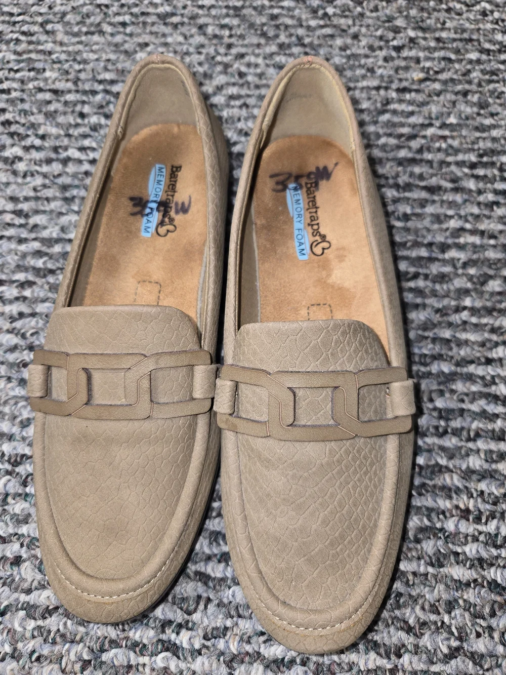 Baretraps Addison Women's Memory Foam Loafers Brown Size 6M